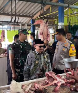 Bupati Situbondo, Karna Suswandi Beserta Forkopimda Sidak Pasar Tradisional