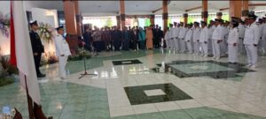 Bupati Situbondo Karna Suswandi Lantik 129 Kades Perpanjangan Masa Jabatan 8 tahun