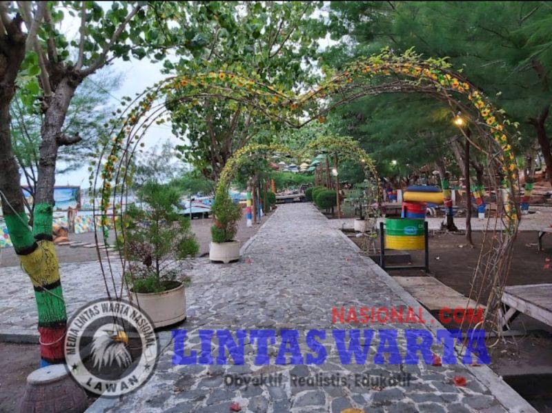 Panorama Pantai Grand Pathek yang Hists dan Menakjubkan di Ujung Utara Situbondo