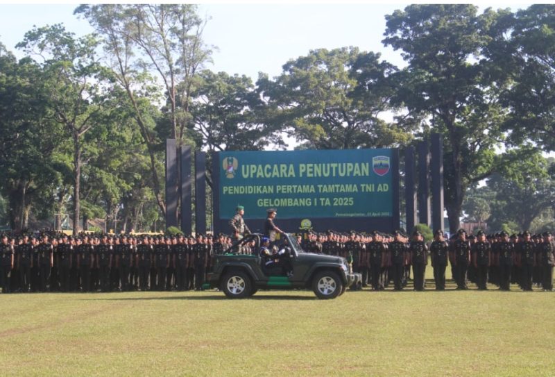 UPACARA PENUTUPAN PENDIDIKAN PERTAMA TAMTAMA TNI AD GEL I TA 2025