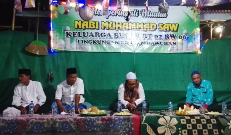 Warga RT 02 RW 06 Krajan Dawuhan Situbondo Peringati Maulid Nabi Muhammad SAW