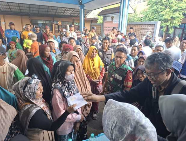 Pemkab Situbondo Salurkan Bantuan Rp372 Juta untuk Korban Gempa