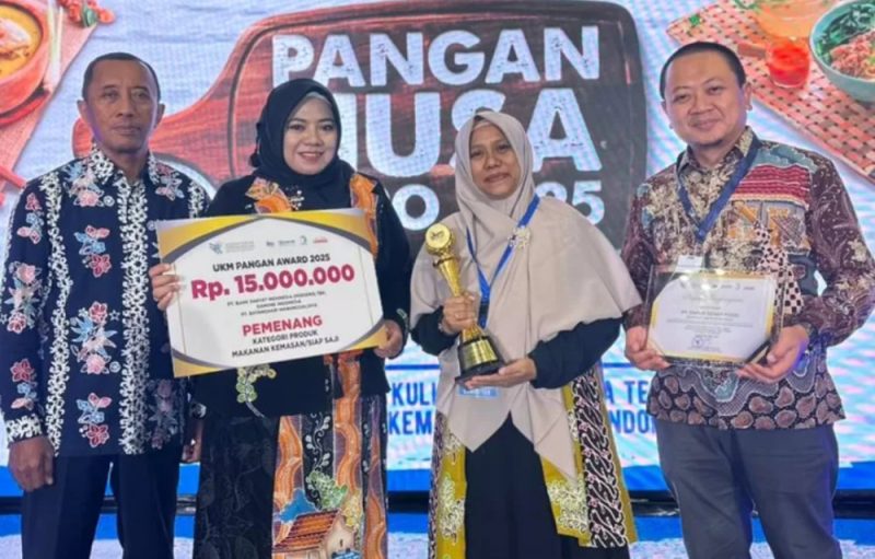 Situbondo Kembali Mencatat Prestasi Gemilang di Tingkat Nasional Terima penghargaan UKM Pangan Award 2025